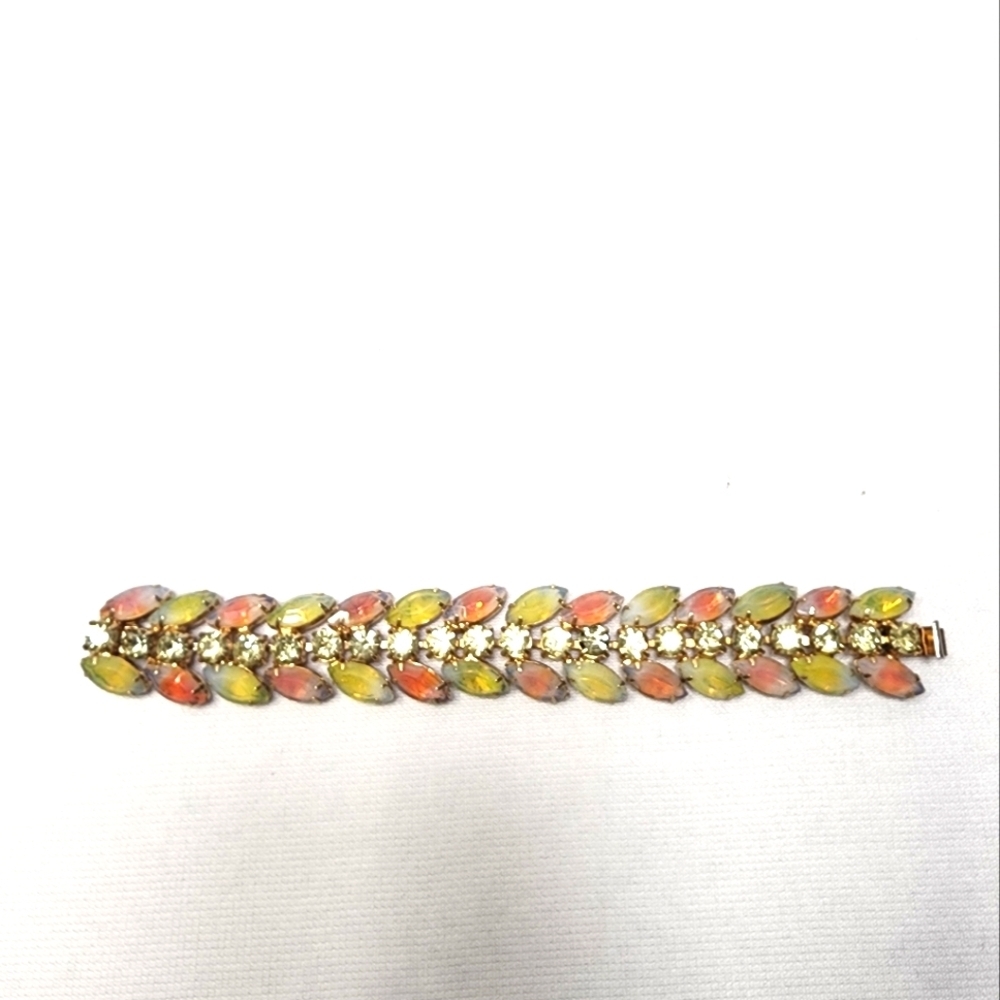 Vintage Kramer Signed Opal Glass Bracelet - Picture 8 of 11